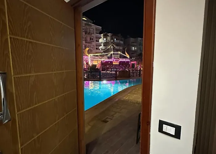 Apartment Moonlight Poolside *