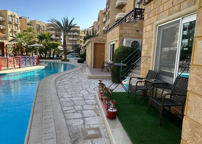 Moonlight Poolside Apartment